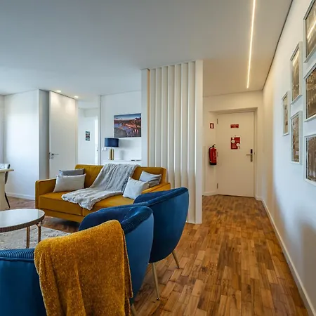 Luxury Downtown & Garage Порту