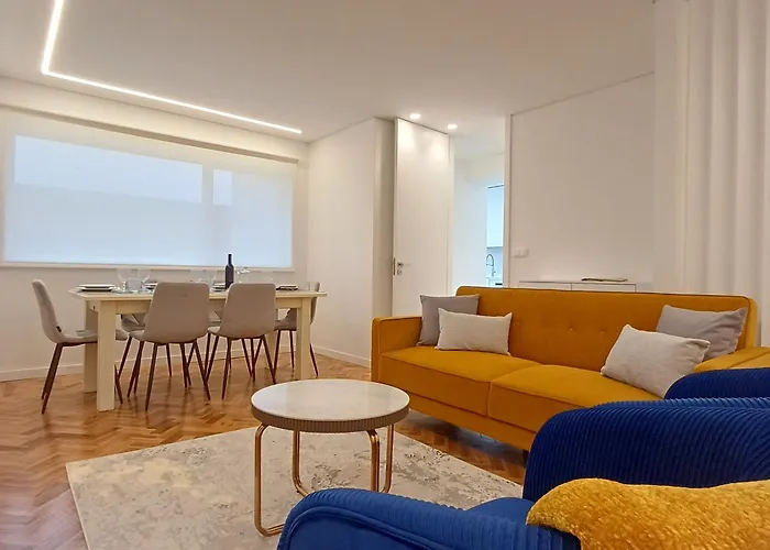 Luxury Downtown & Garage Porto