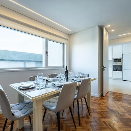 Luxury Downtown & Garage Daire